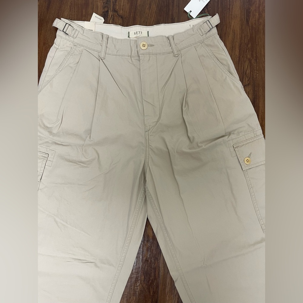 American Eagle Outfitters Women's Tan Cargo Pants